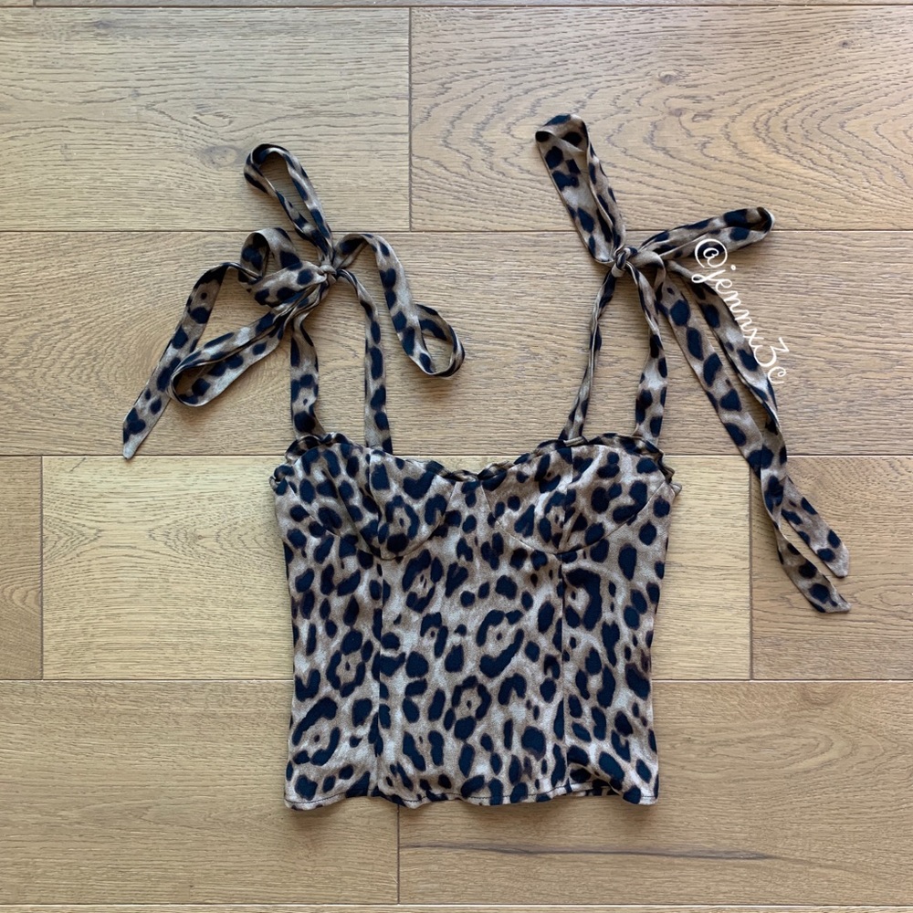 ❌[SOLD]❌Reformation Blanca Top || Leopard 🐆 - Picture 5 of 16